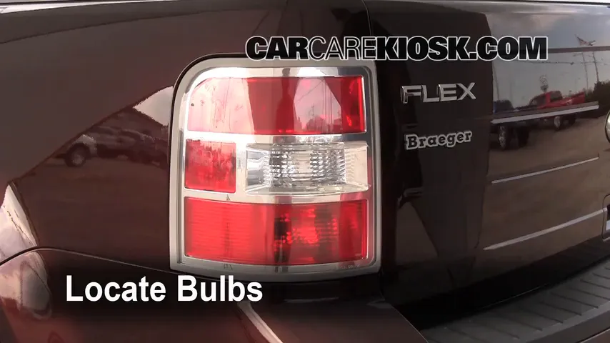 2009 Ford Flex SEL 3.5L V6 Lights Tail Light (replace bulb)